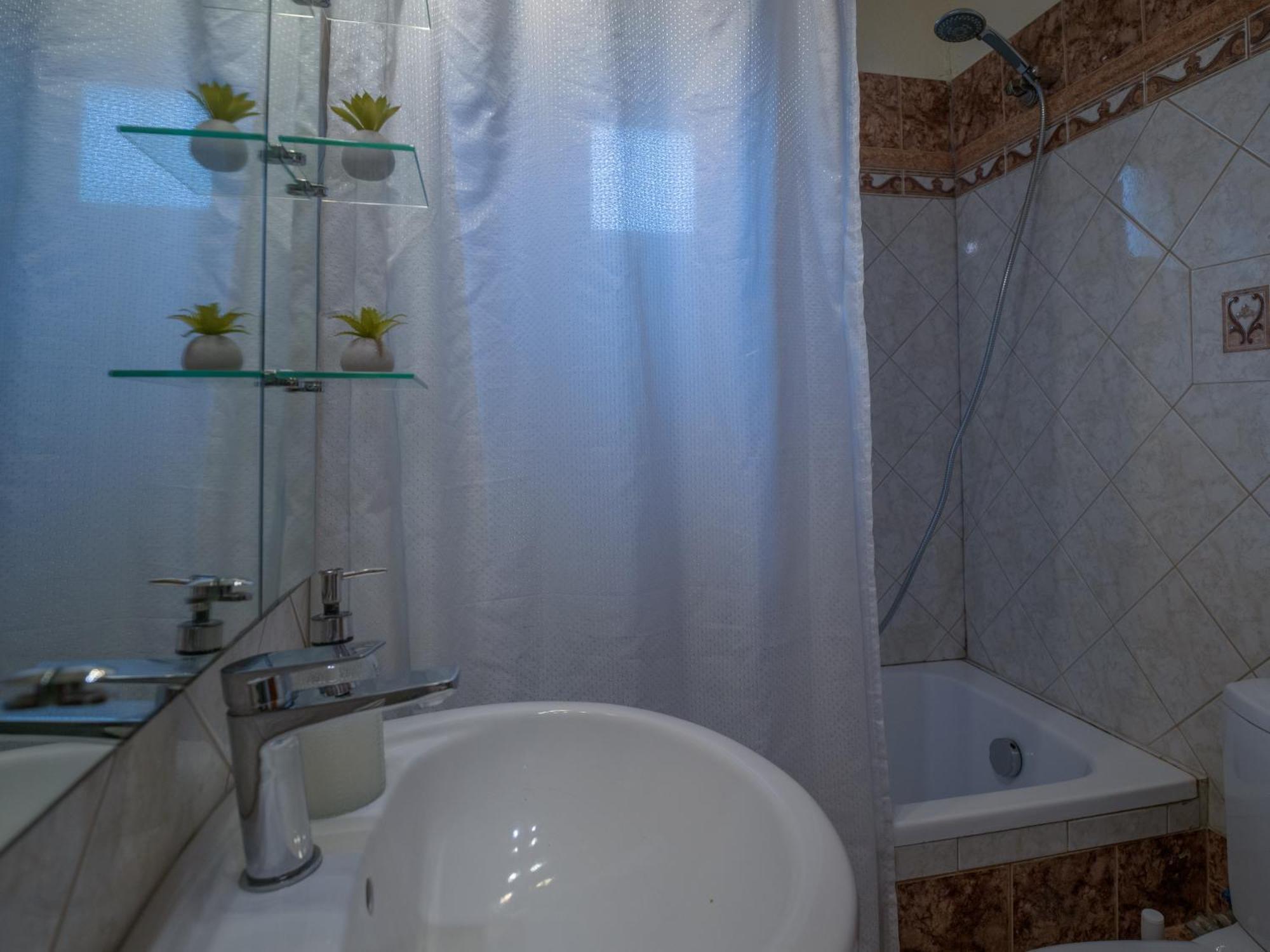 פלורינה Prespes Lake View Family Apartment מראה חיצוני תמונה